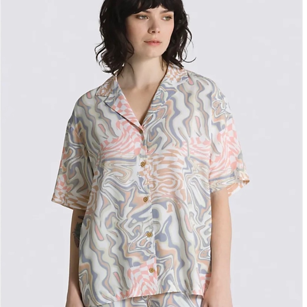 VANS sun baked
Ziggin Buttondown Top - Picture 1 of 7